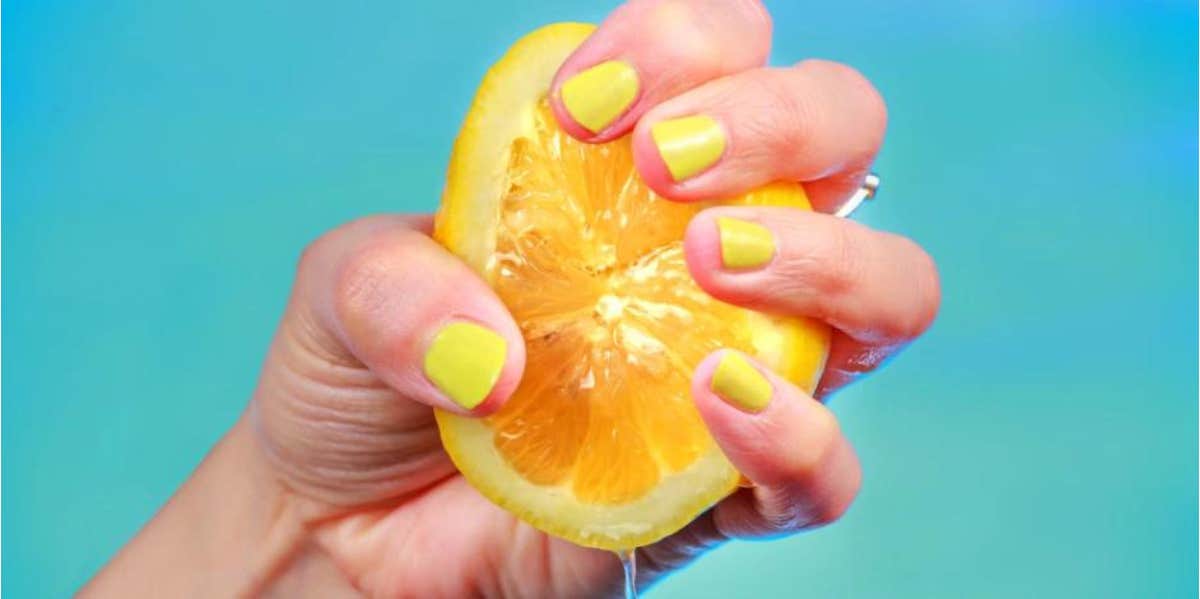 The One-Minute Lemon Test That Reveals If You're An Introvert Or Extrovert lemon drop test