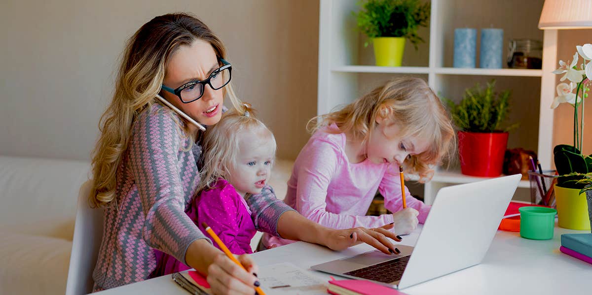 mom juggling work and kids