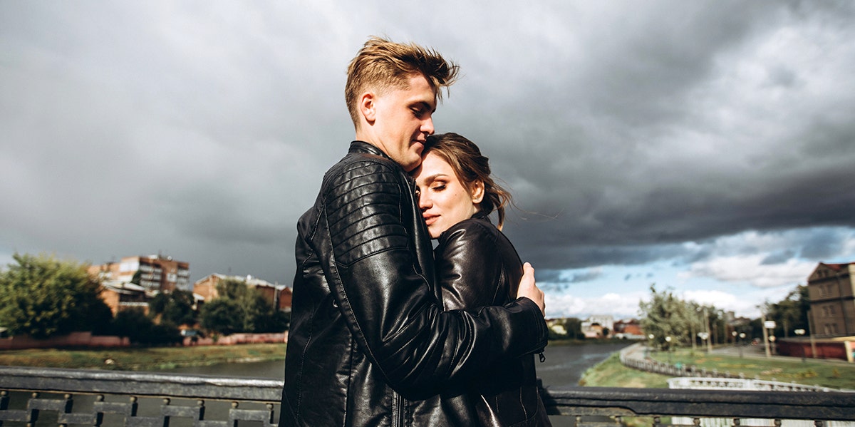 See Lightning Strike In This Couple's Epic Engagement Photo