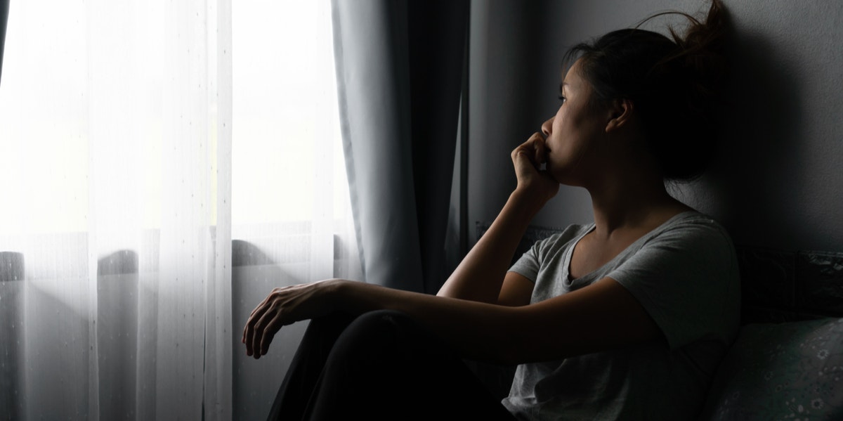 I Have Long-Haul Covid With An Autoimmune Disease And I Feel Like A Zombie woman at home