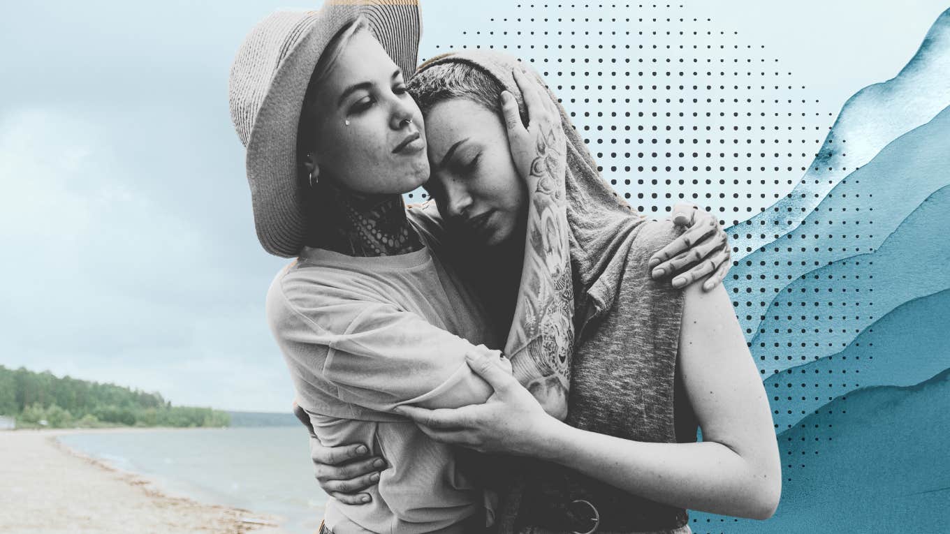 4 Questions You Absolutely Must Ask Before Making Any Hard Decision friends hugging each other