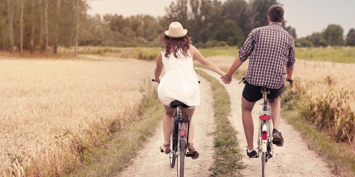 couple riding bikes