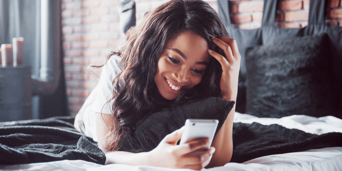 woman reading good morning paragraphs