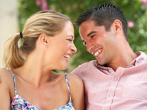 7 Things That Are WAY Better When You're In Love couple in love