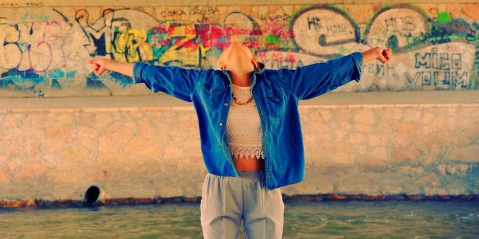 12 Ways To Let Go And Free Yourself From A Painful Past 12 Ways To Let Go And Free Yourself From A Painful Past