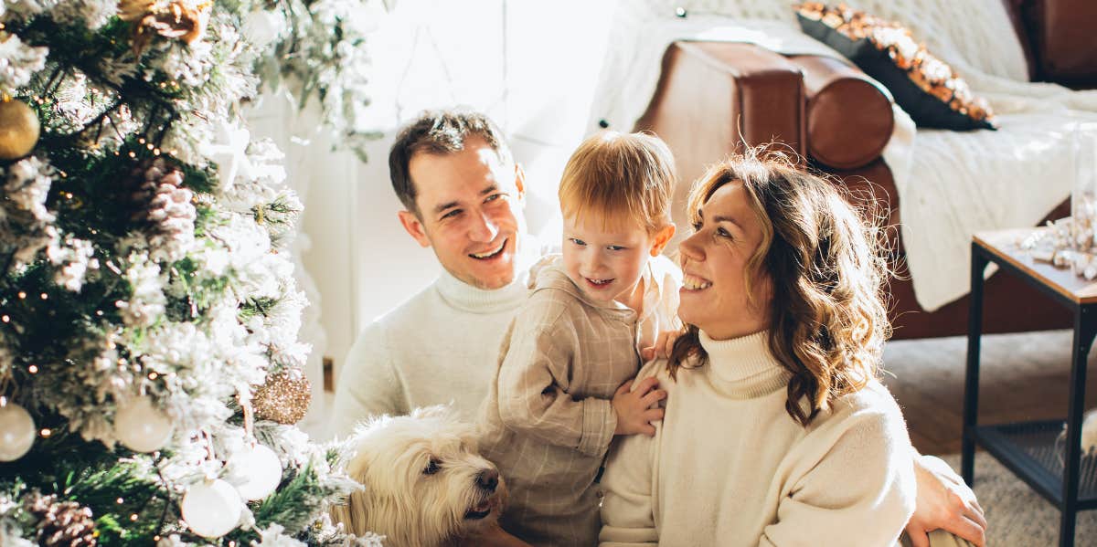 Man Asks If He's Wrong For Refusing To Help Pregnant Wife Prep For Christmas Because He's Not Religious Man, Woman, Son, Dog