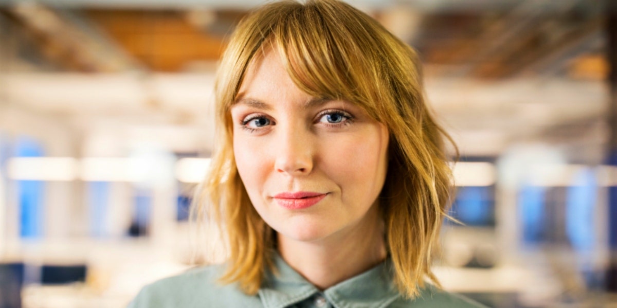 professional looking woman headshot