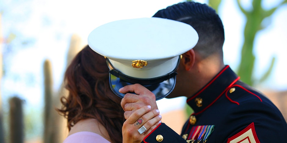 why do women like men in uniform why do women like men in uniform