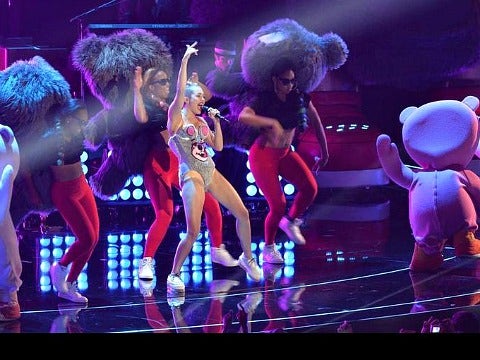Celebrity Sex Scandal: Miley Cyrus VMA Performance