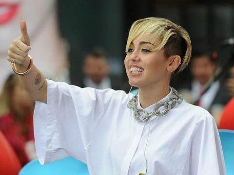 Celebrity Sex: Miley Cyrus Is Offered A Porn Deal