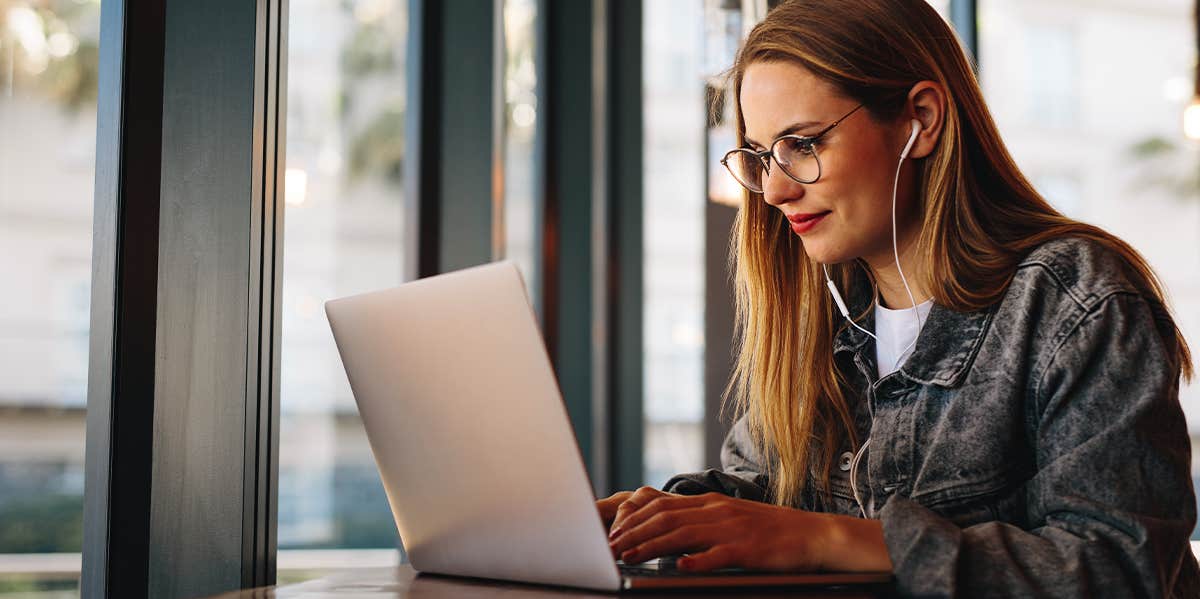 woman working on laptop