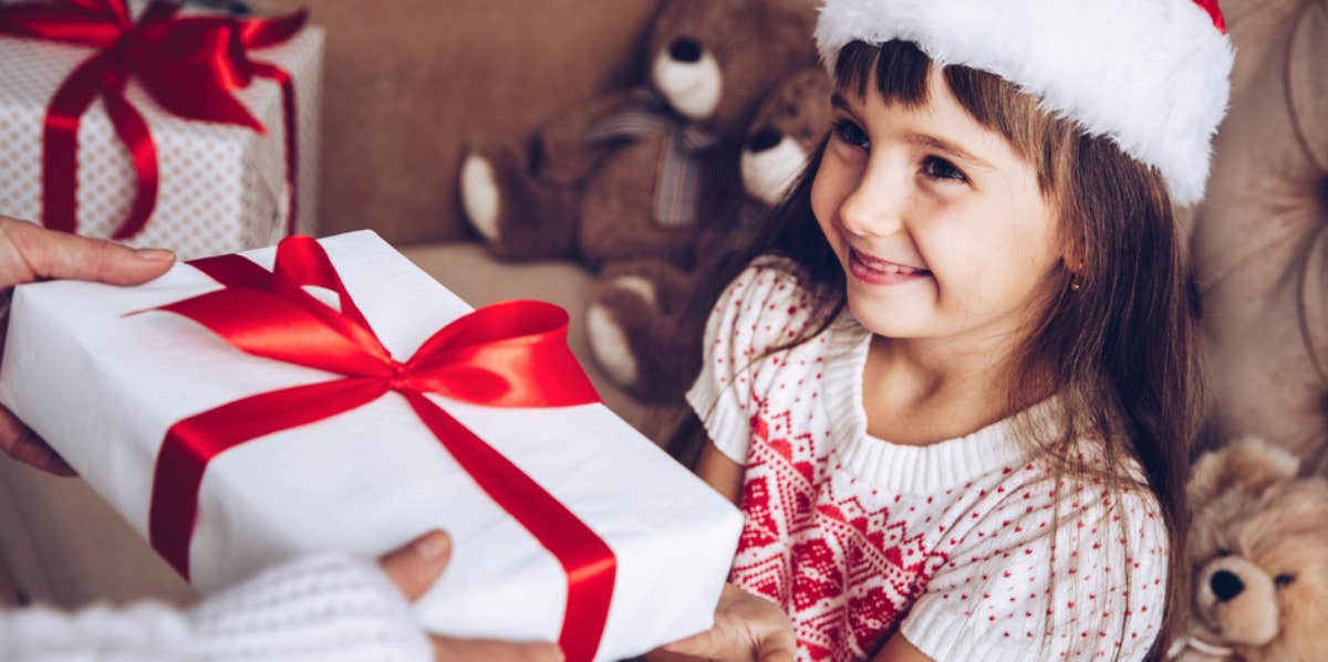 CEO Who Makes Over $1 Million A Year Shares Why She Only Puts One Gift In Her Childrens Stockings On Christmas Christmas gifts, CEO, mother