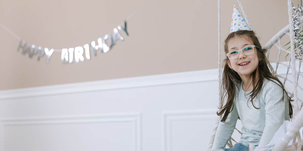 Mom Of Bullied Little Girl Begs Other Parents To RSVP To Kids Birthday Parties— 'All My Daughter Wanted Was For 5 Friends To Come' Girl at birthday party