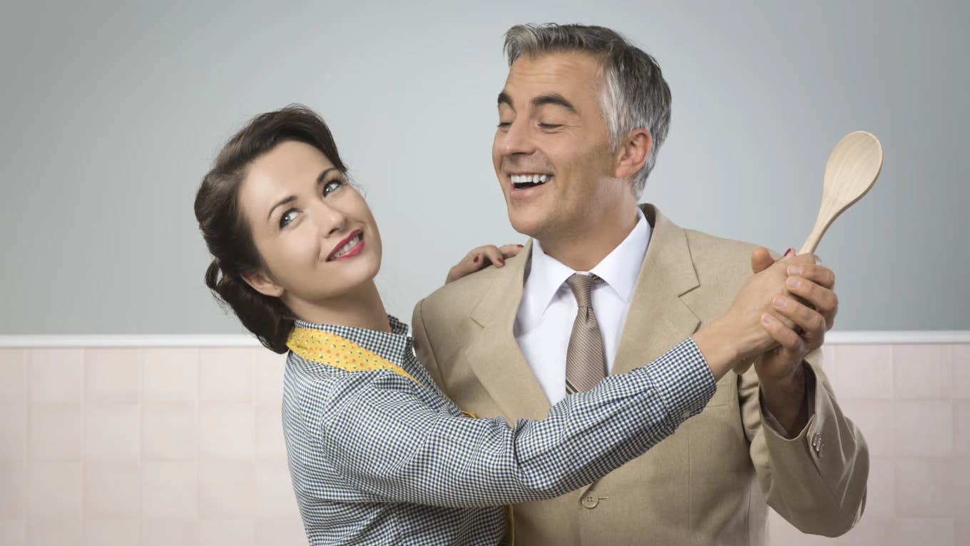 Mom Issues Warning About The Trad Wife Trend That Left Her Homeless trad wife