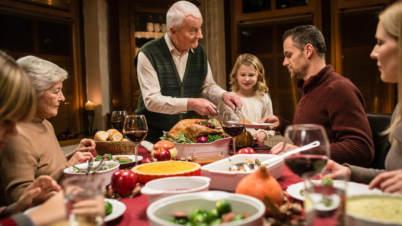 large family celebrating Thanksgiving