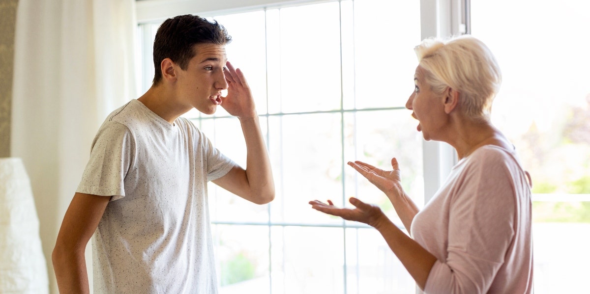 Woman Asks For Advice After Son Reacted Negatively To Her Pregnancy & Claimed He Is Forced To Parent Younger Siblings mother and son arguing