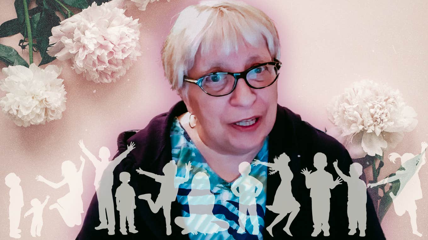 Mom Of 11 Children Reveals Tiny Secret To Raising Happy Children Elaine Deprince and her 12 children