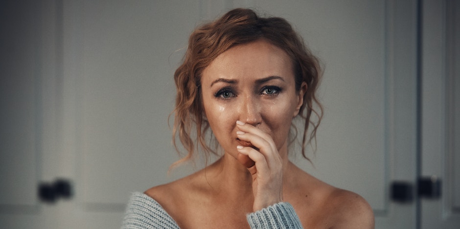 How To Move On From A Breakup By Grieving Fully — And Forgiving Your Ex