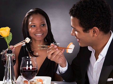 couple eating sushi