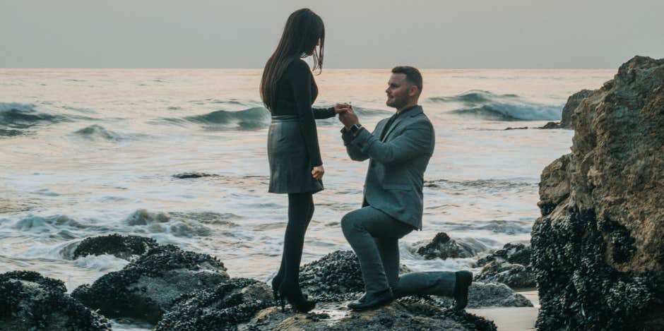 How To Propose The Right Away, According To Real Couples