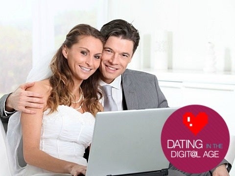 The Top 10 Wedding Trends Inspired By The Internet couple with laptop