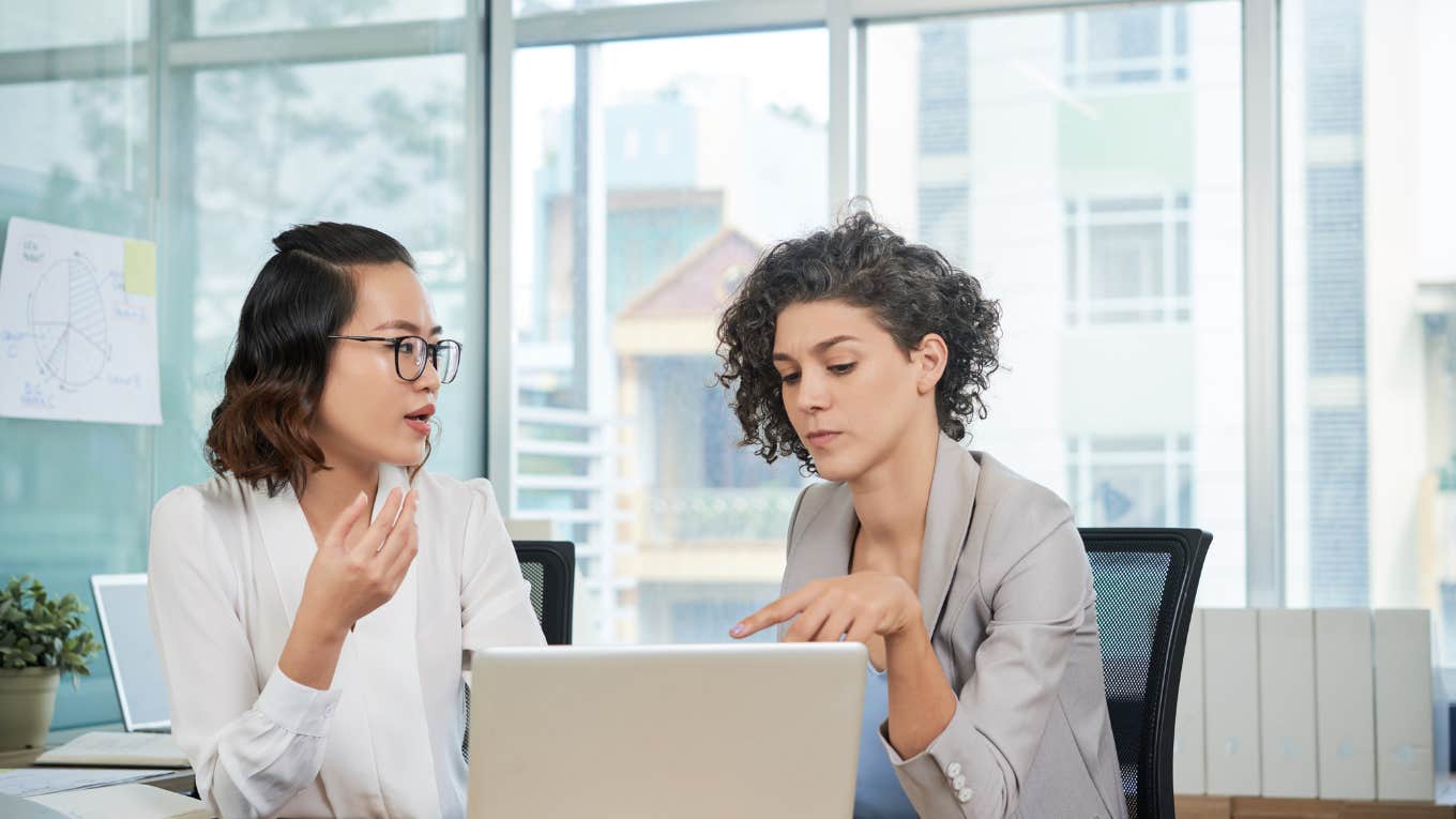One Phrase That Shuts Down Passive-Aggressive Co-Workers co-workers talking about work project