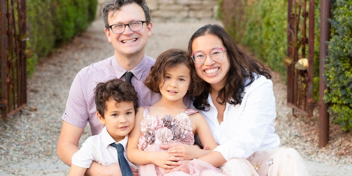 Mom Shares How Her Child Came Out As Non-Binary Mom Shares How Her Child Came Out As Non-Binary