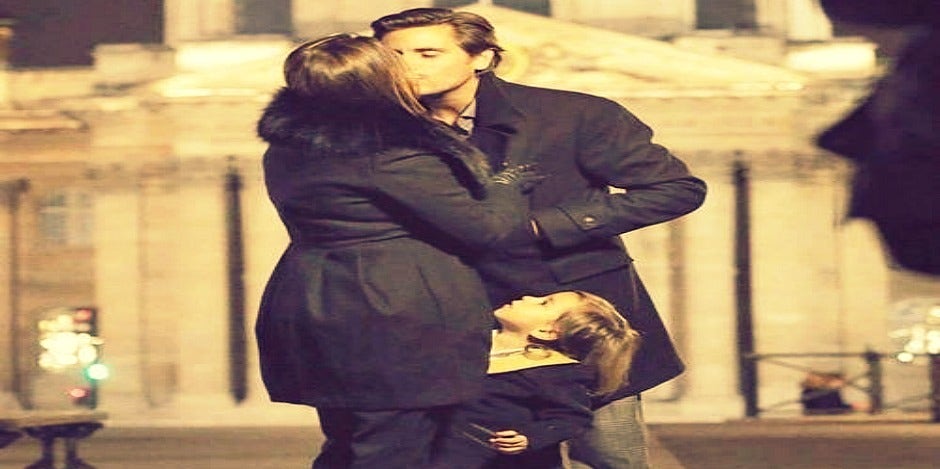 parents kiss parents kiss