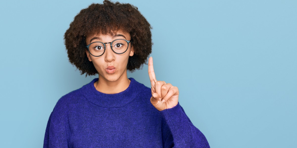 People Who Point Out Grammar Errors Are JERKS, Says Science smart woman