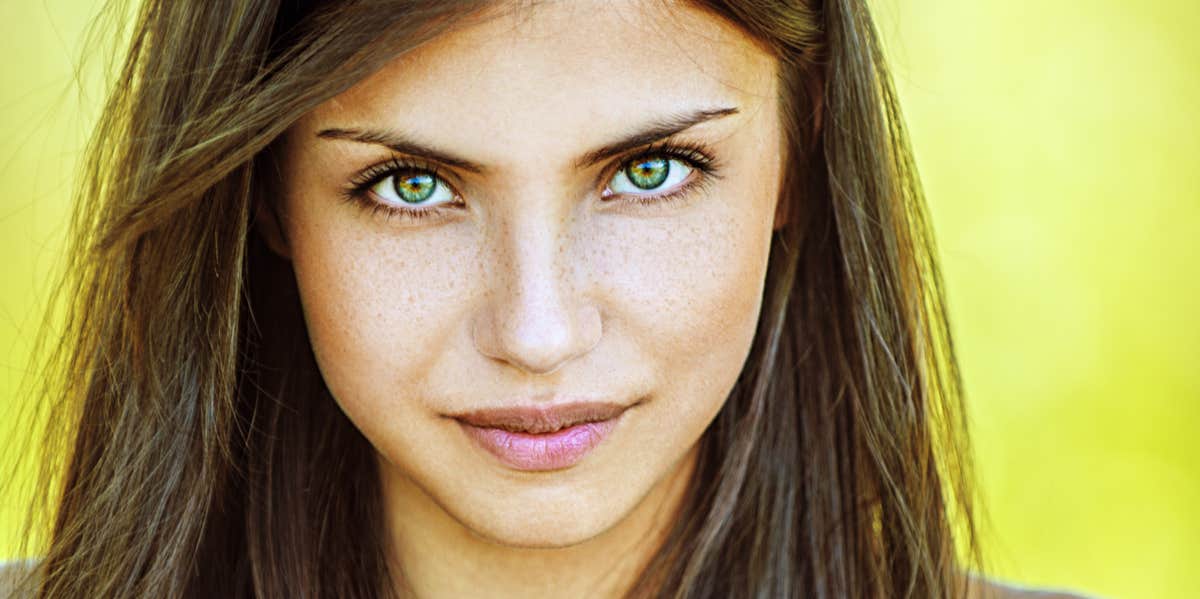 People With This Color Eyes Are More Prone To Alcoholism woman with green eyes