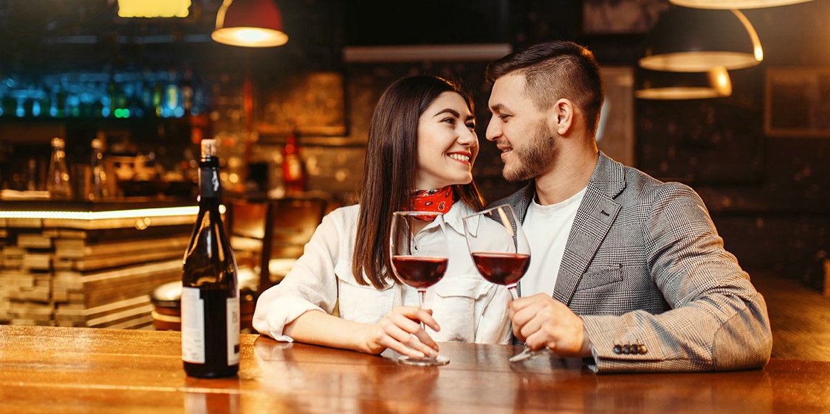 Men Most Repelled By This First Date Behavior, According To Research woman and man on first date
