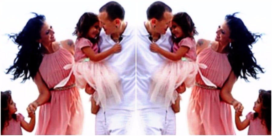 How Chester Bennington's Wife Talinda Helps Linkin Park Fans Cope With Depression & Suicidal Thoughts Chester Bennington's Widow Talinda Tells Twitter To #FuckDepression, #MakeChesterProud, #ChangeDirection & Know The Five Signs
