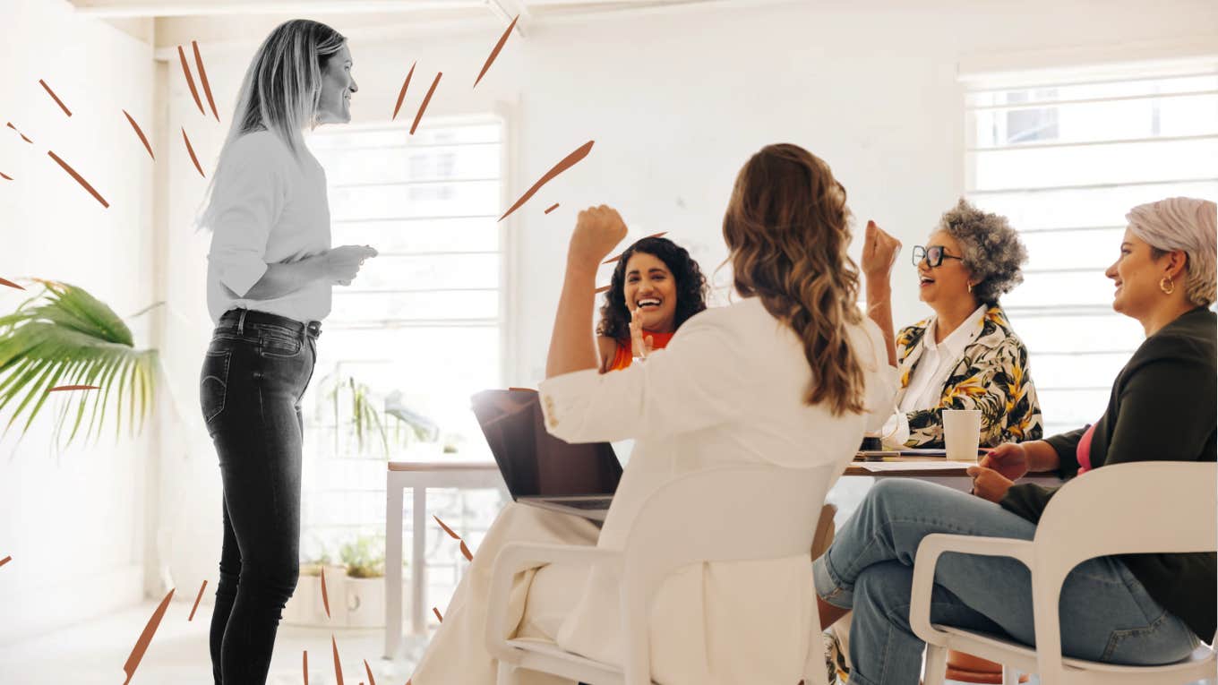 Phrases Effective Leaders Use Every Day With Their Teams Manager giving staff a positive chat