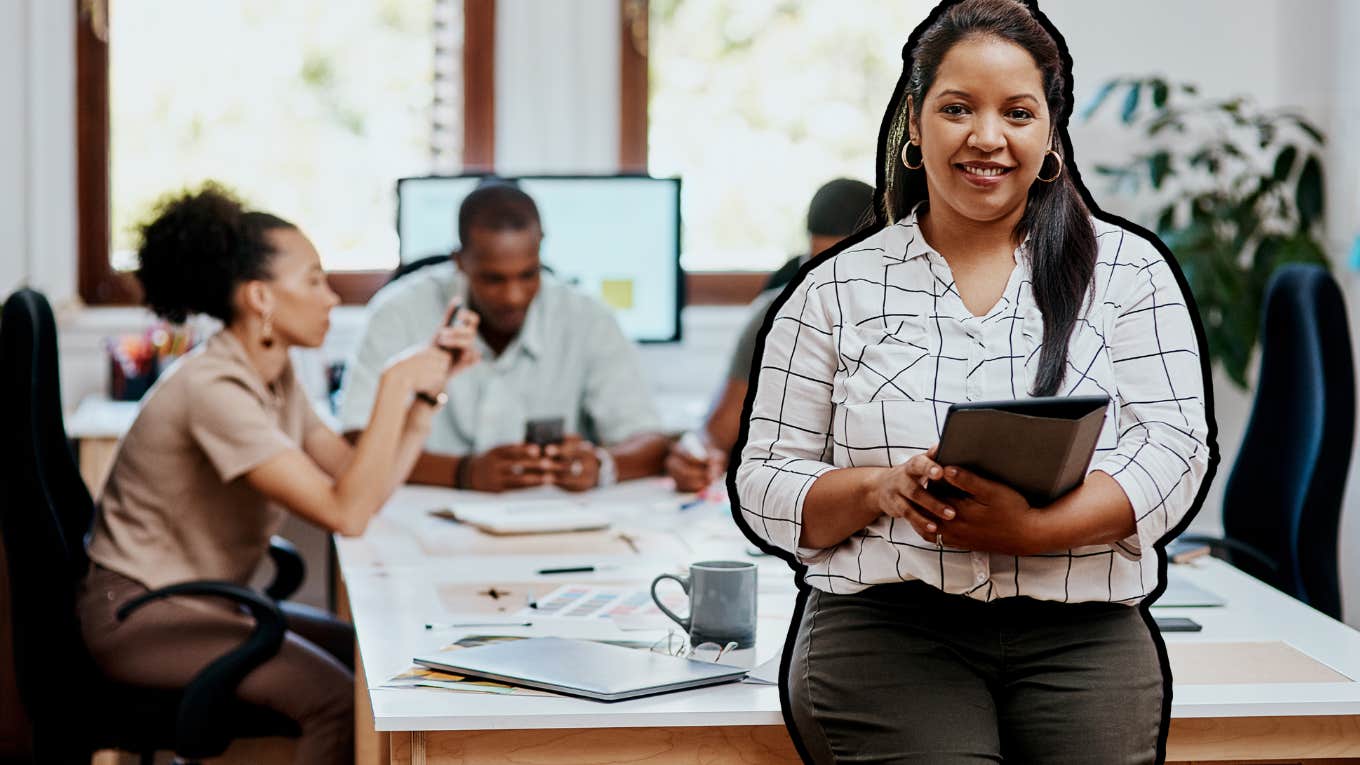 21 Tiny Pieces Of Business Advice That'll Keep You From Ever Being Fired Woman at work, happy