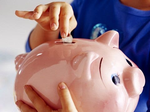 tips to teach your kid about money piggy bank