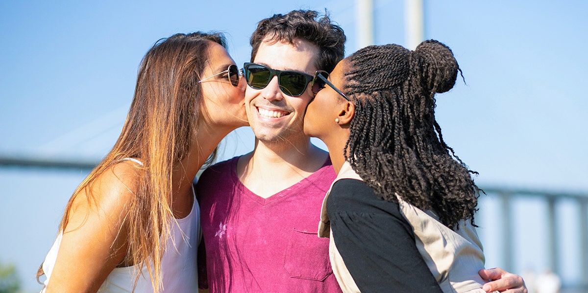 I Used To Be In A Polyamorous Relationship — 3 Things Dating Multiple People Taught Me polyamorous couple