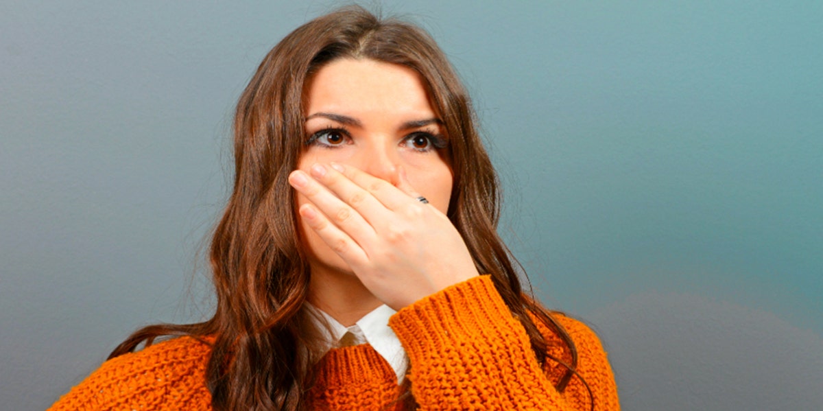 Woman Puts Poop In Her Purse Because Her Date's Toilet Wouldn't Flush