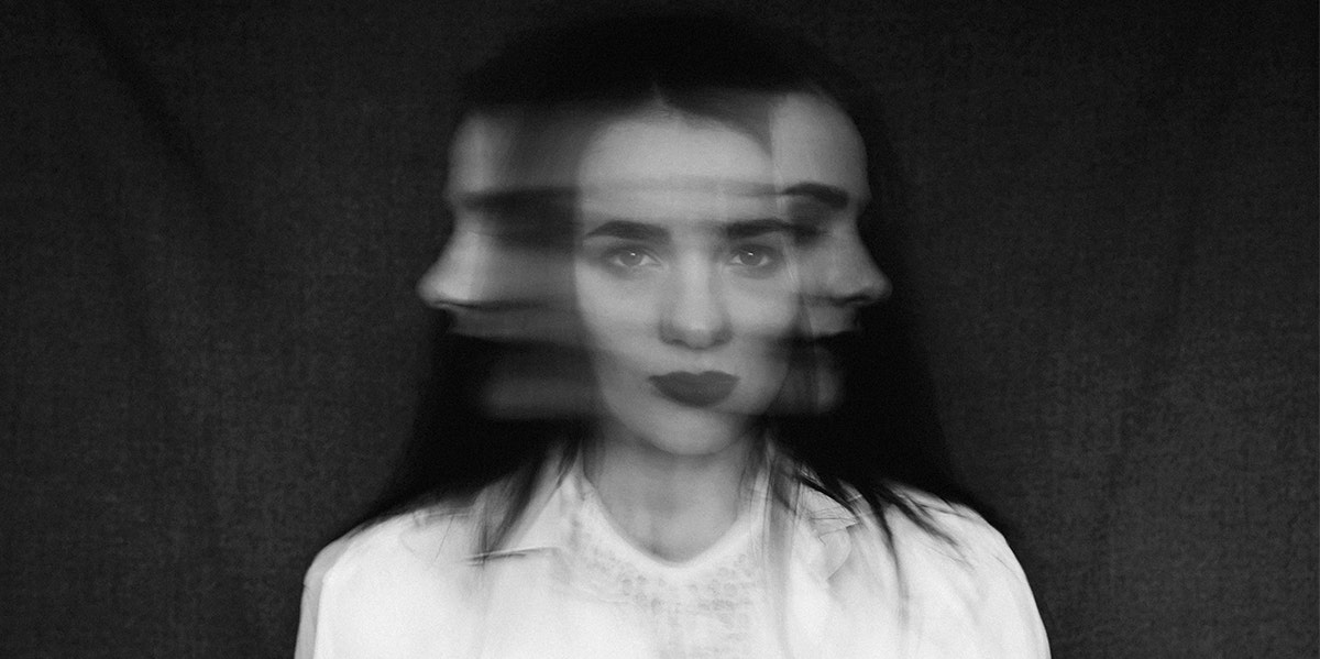 10 Subtle Signs You (Or Someone You Love) Is Psychotic psychotic woman