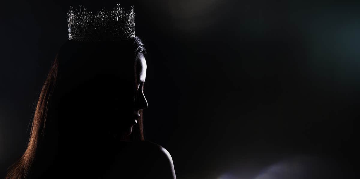 We Should Strive To Be Queens, Not Queen Bees queen bee