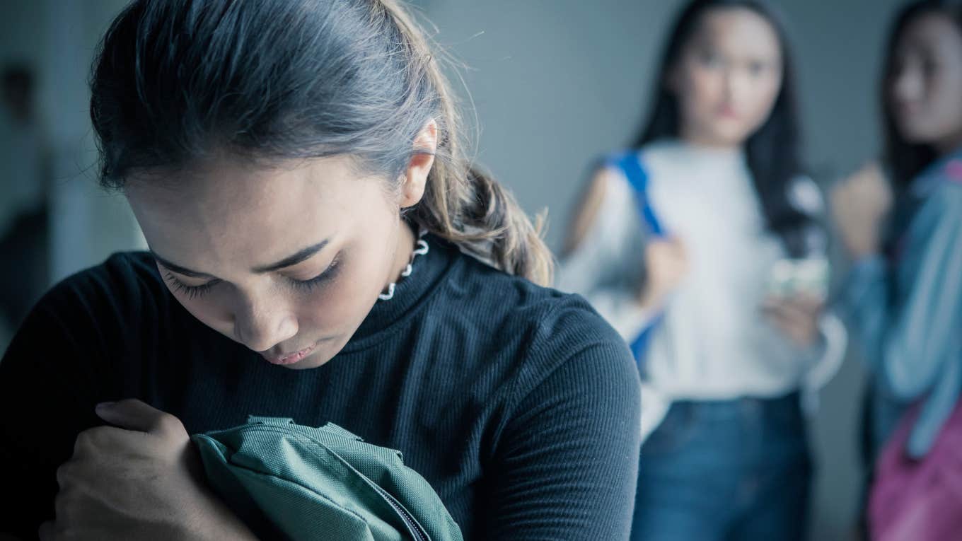 Mom Forbids Her Daughter From Seeing Her Aunt & Cousins After The Prank They Pulled At A Sleepover bullied girl