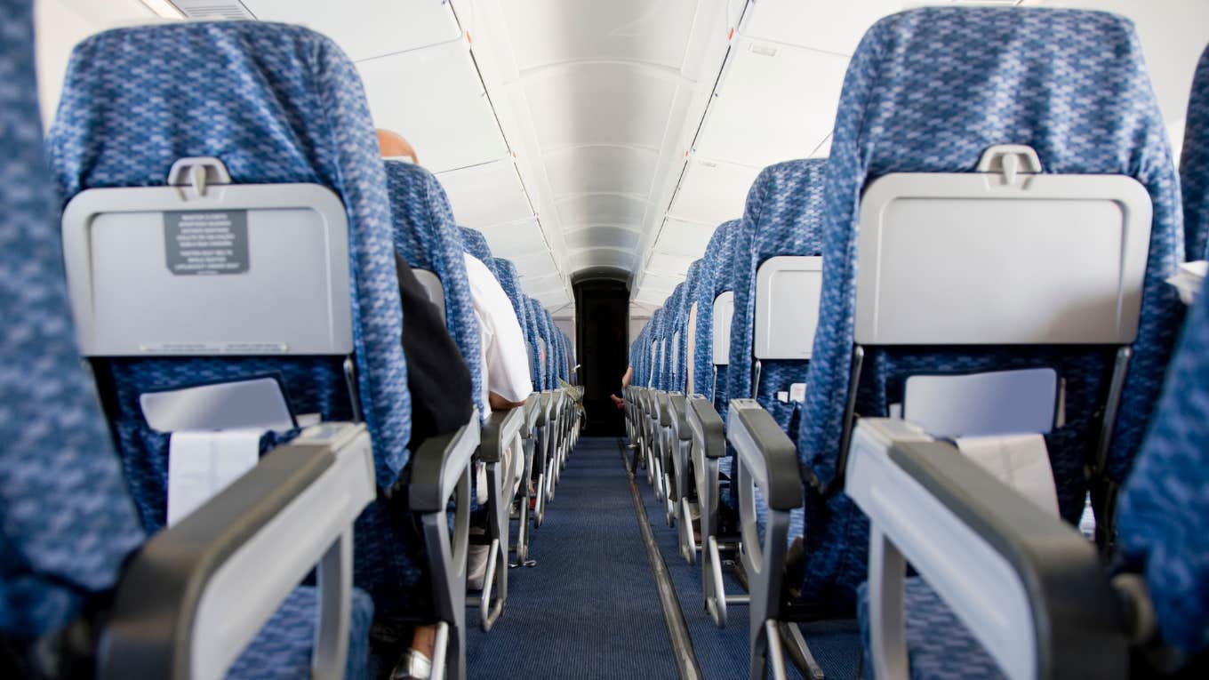 Standing Up When A Plane Lands Is The Right Thing To Do, Passenger Says airplane aisle