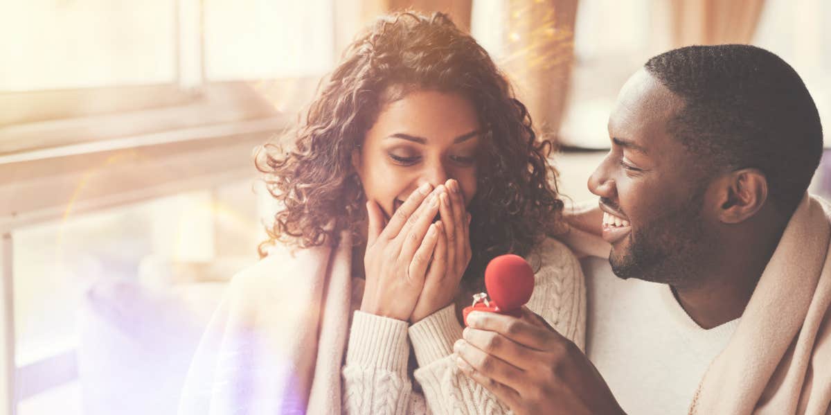 man proposing to his girlfriend