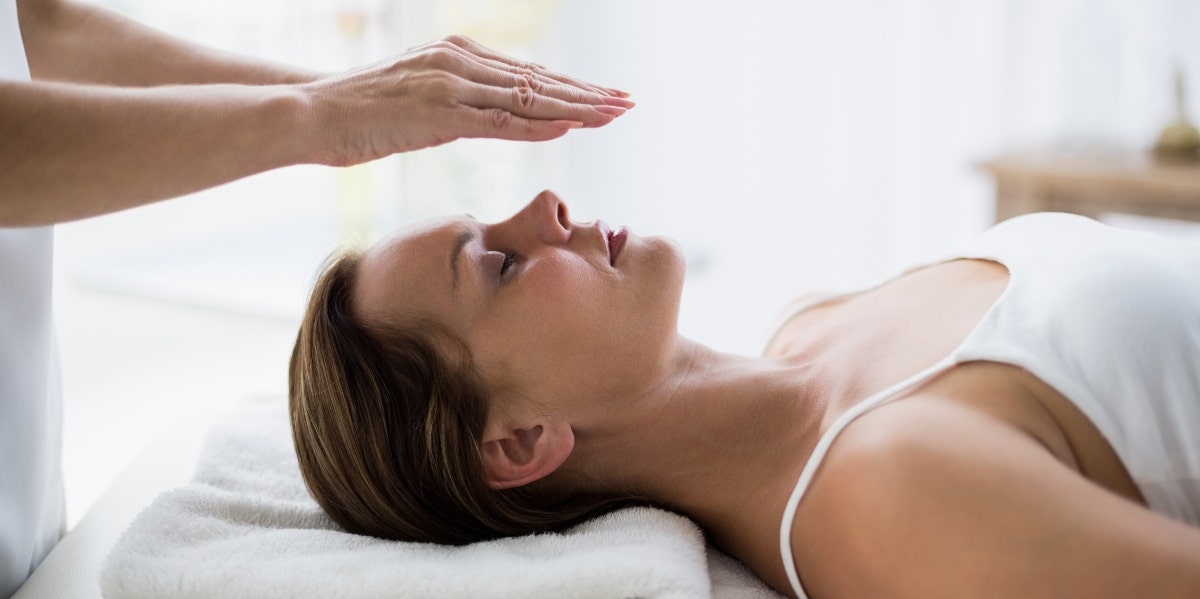 How To Find The Best Reiki Practitioner For You Reiki practitioner session