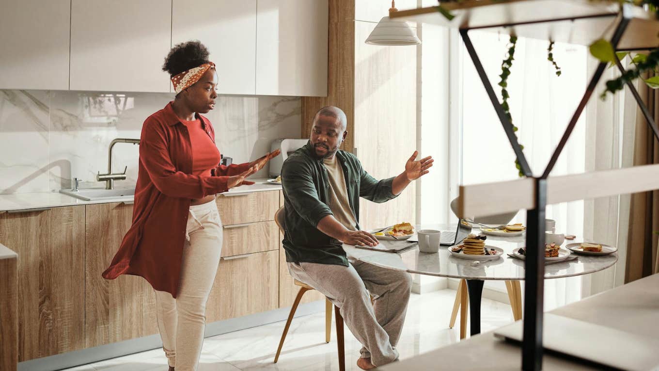 Relationship Advice & Communication Skills To Fight More Effectively With Your Partner Couple arguing