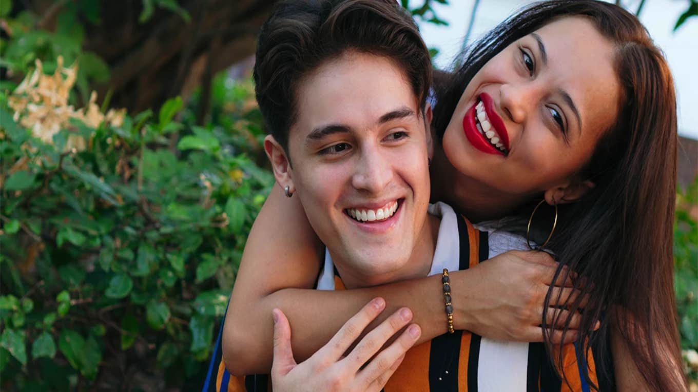 3 Relationship Needs Couples Use To Overcome The Biggest Challenges happy smiling couple