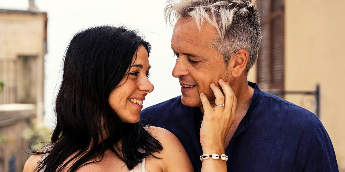 Problems caused by age gaps in relationships couple with an age gap relationship