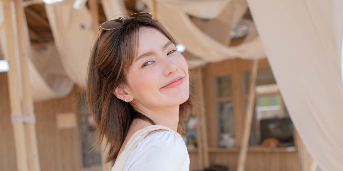 Women Of This Height Have The Happiest Relationships, According To Research short asian woman