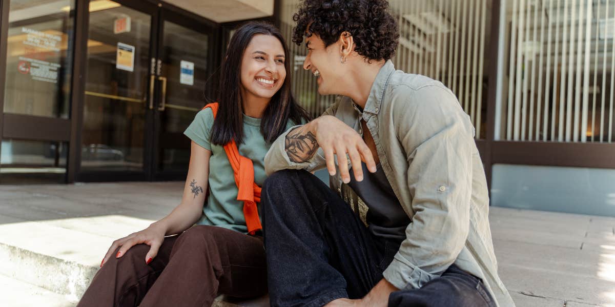 The Oddly Fascinating Way Your Brain Chooses Your Friends, According To Research friends