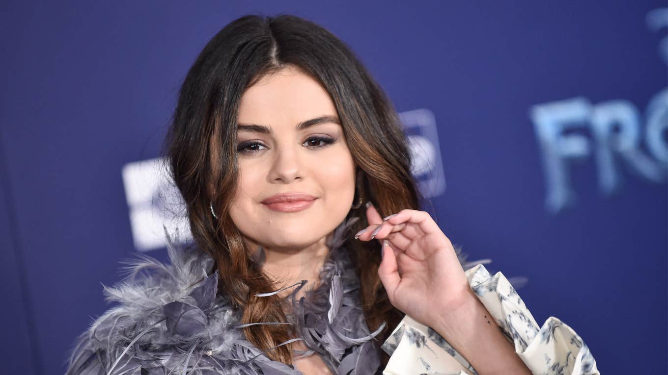 Selena Gomez’s Leaves Comments On Her Own Instagram Story About Being Imperfect & Proud selena gomez