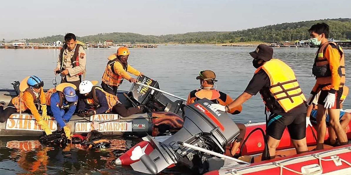 9 People Presumed Dead In Indonesia After Selfie Goes Wrong National Search and Rescue Agency